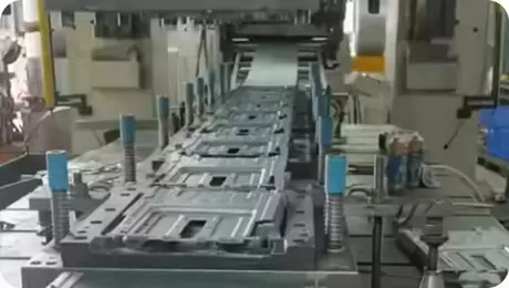 連續模沖壓